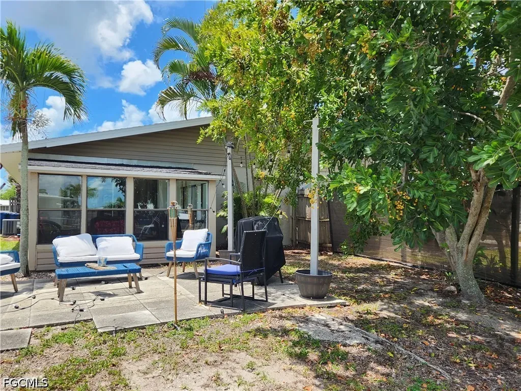 11370 & 11368 Summerwinds Court Fort Myers FL 33908