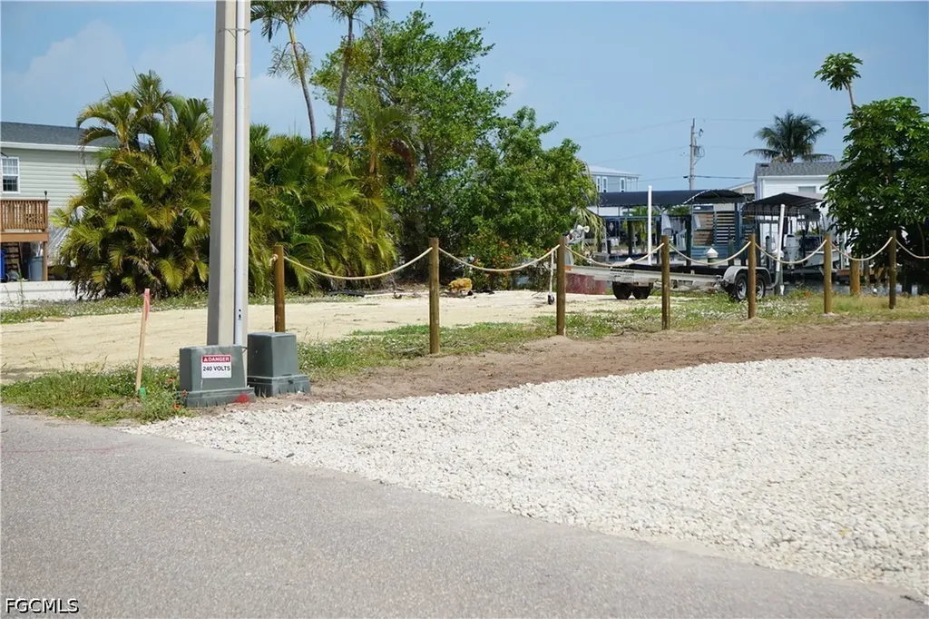 3792 Blueberry Lane St. James City FL 33956