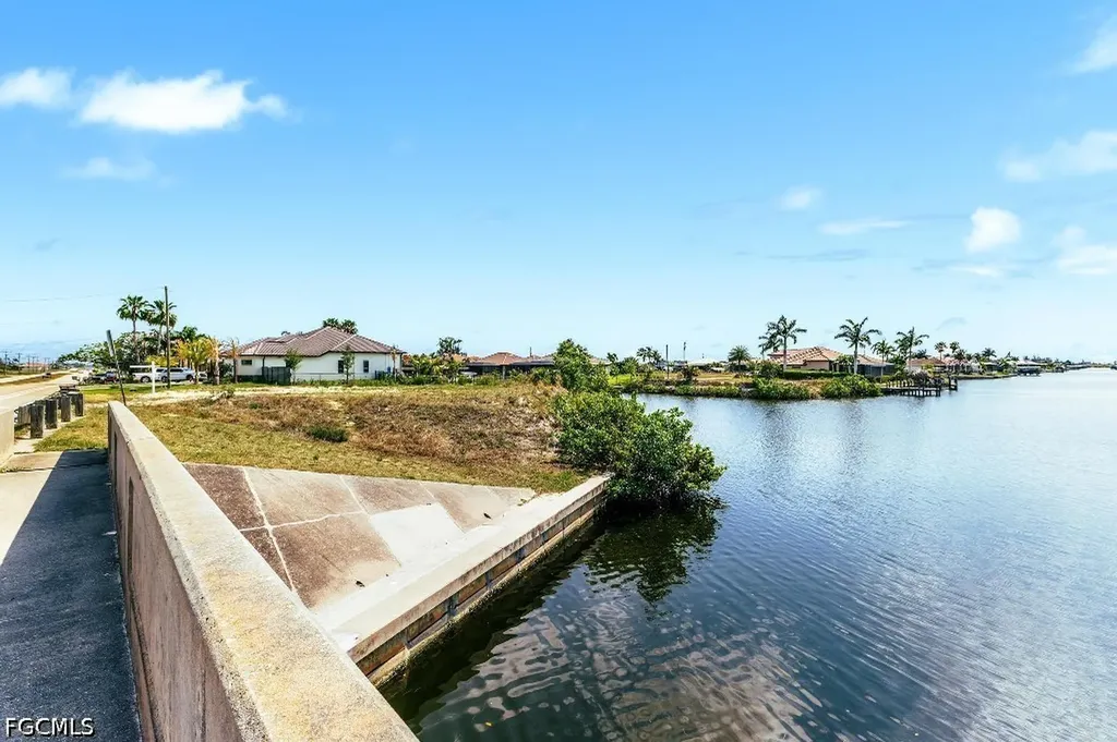 931 Old Burnt Store Road N Cape Coral FL 33993