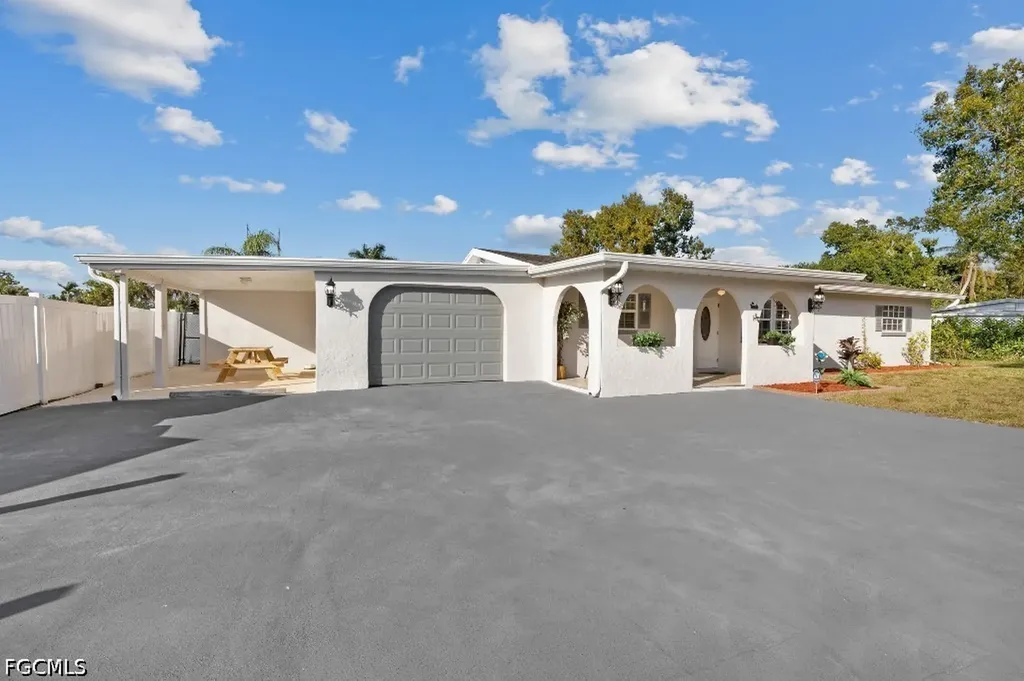 4530 Underwood Drive Fort Myers FL 33905