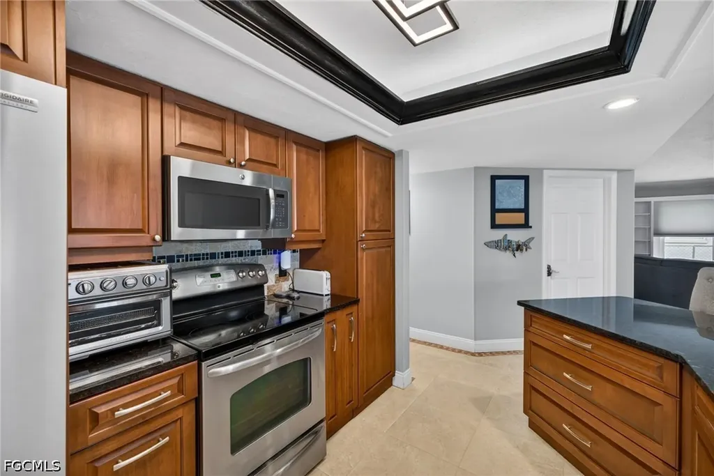 712 SE 32nd Terrace Cape Coral FL 33904