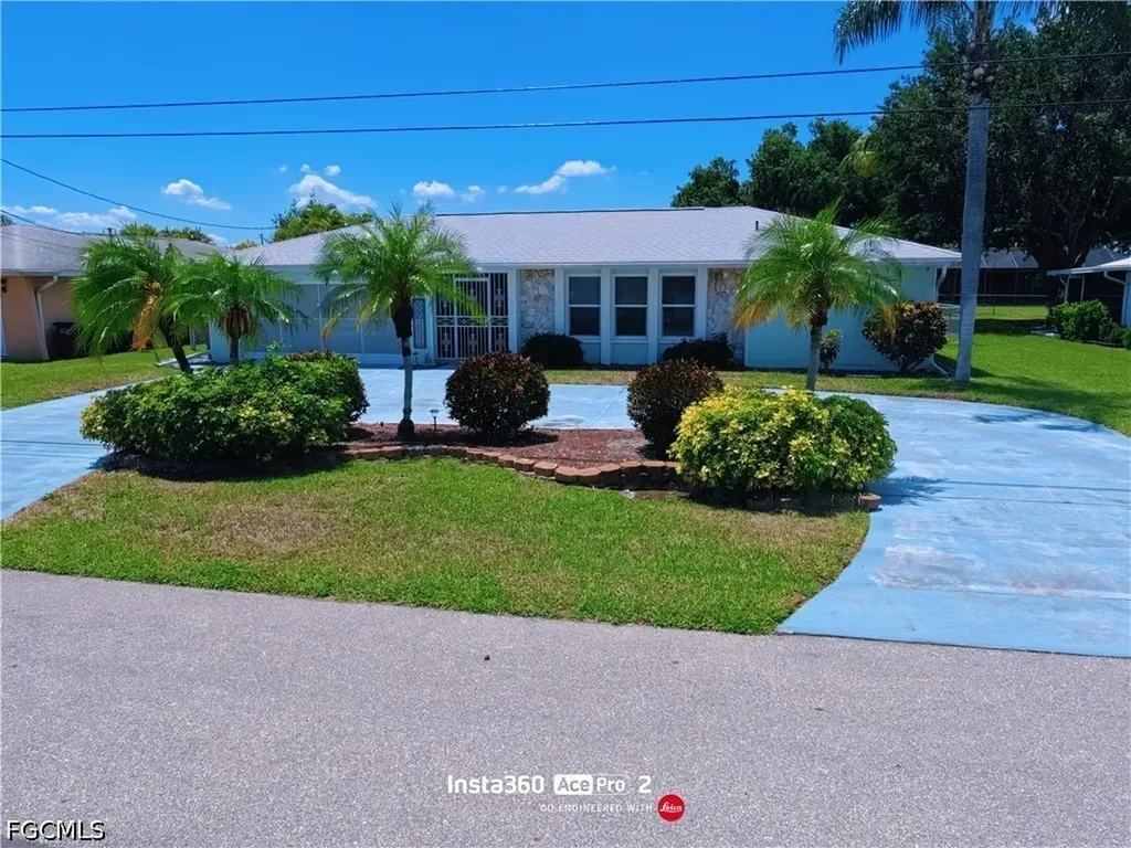 712 SE 32nd Terrace Cape Coral FL 33904