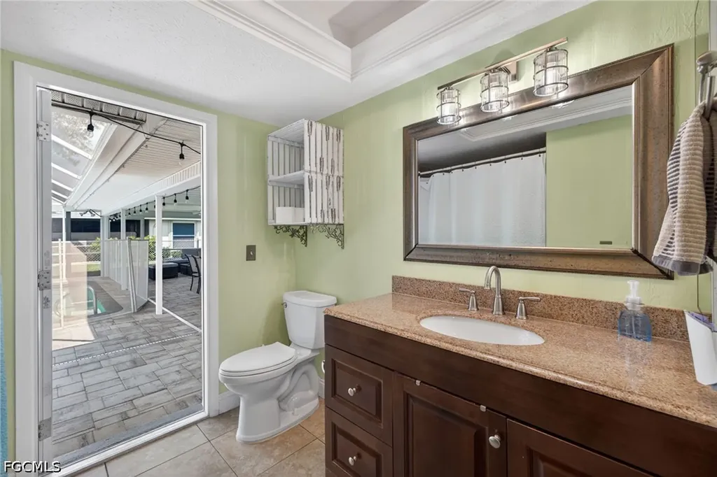712 SE 32nd Terrace Cape Coral FL 33904