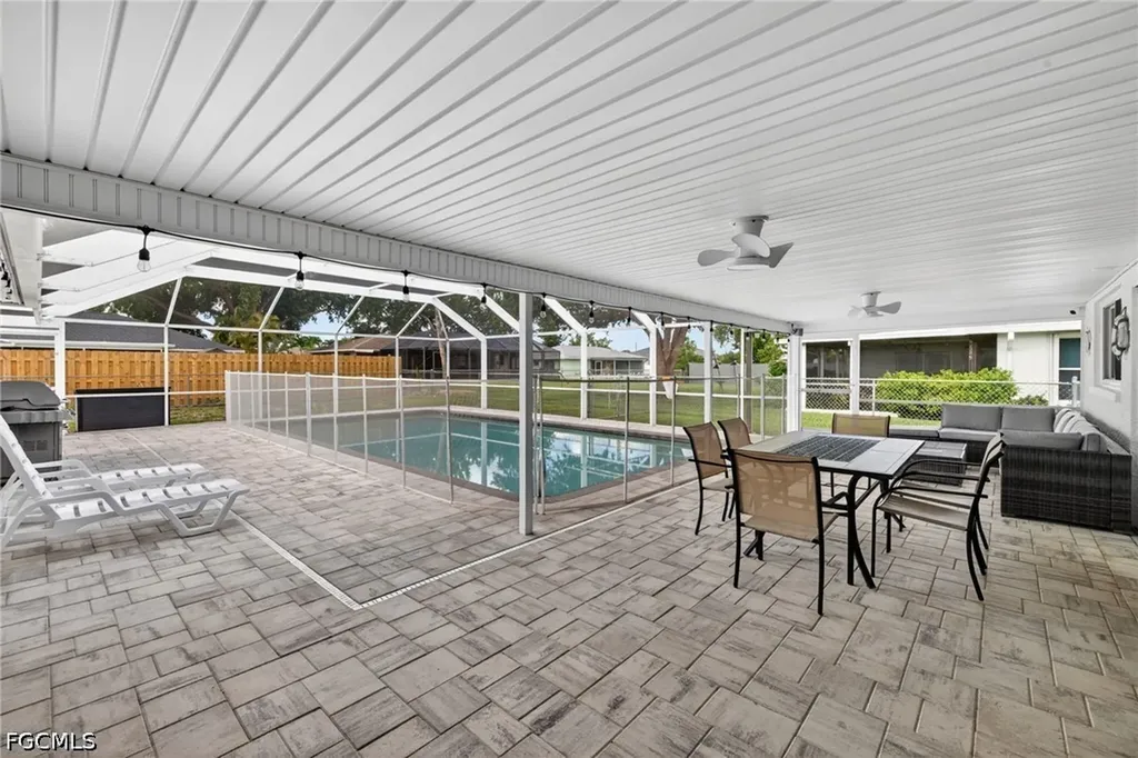 712 SE 32nd Terrace Cape Coral FL 33904