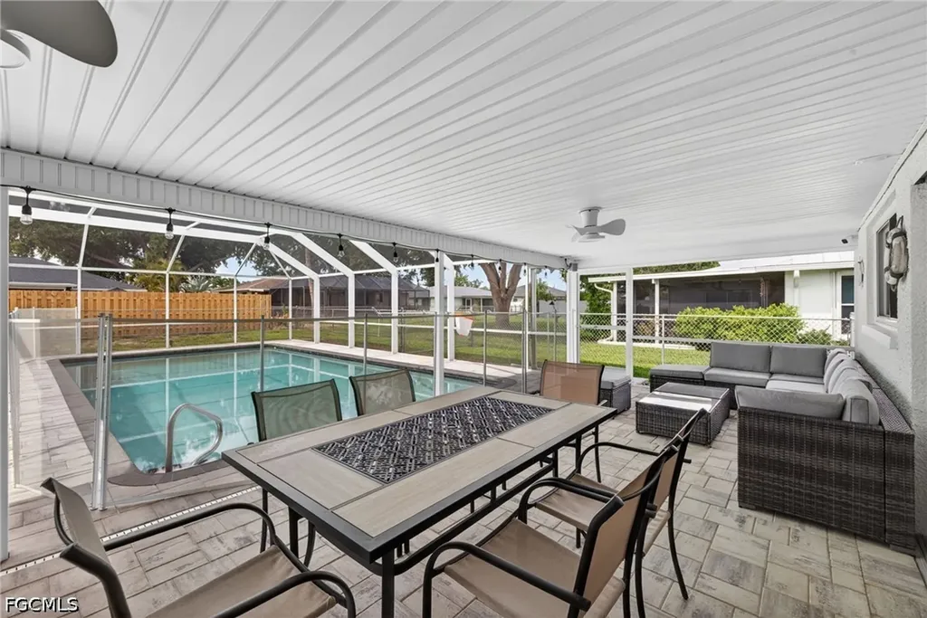 712 SE 32nd Terrace Cape Coral FL 33904