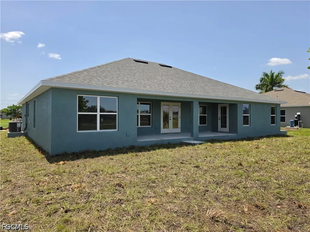 925 NW 8th Place Cape Coral FL 33993