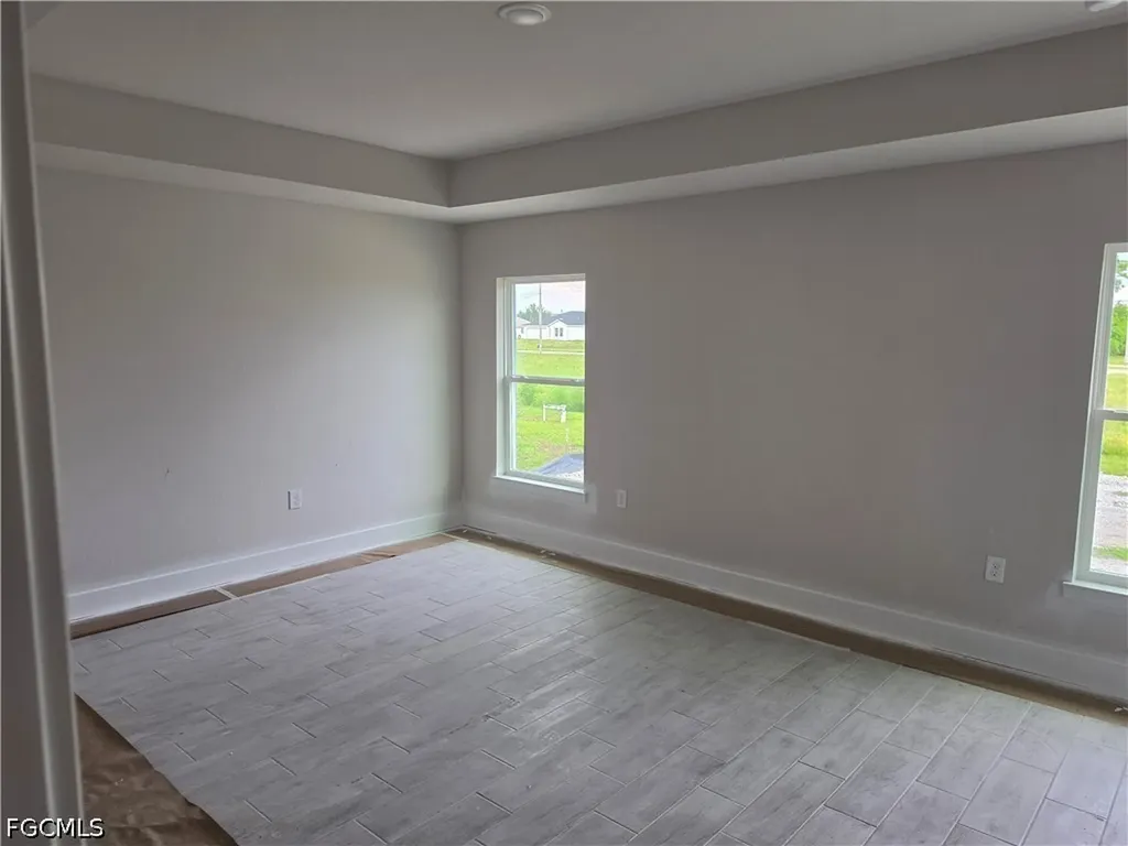 925 NW 8th Place Cape Coral FL 33993