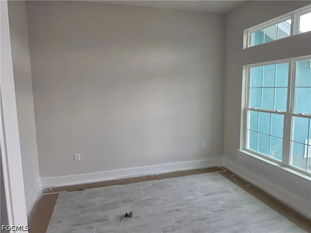 925 NW 8th Place Cape Coral FL 33993