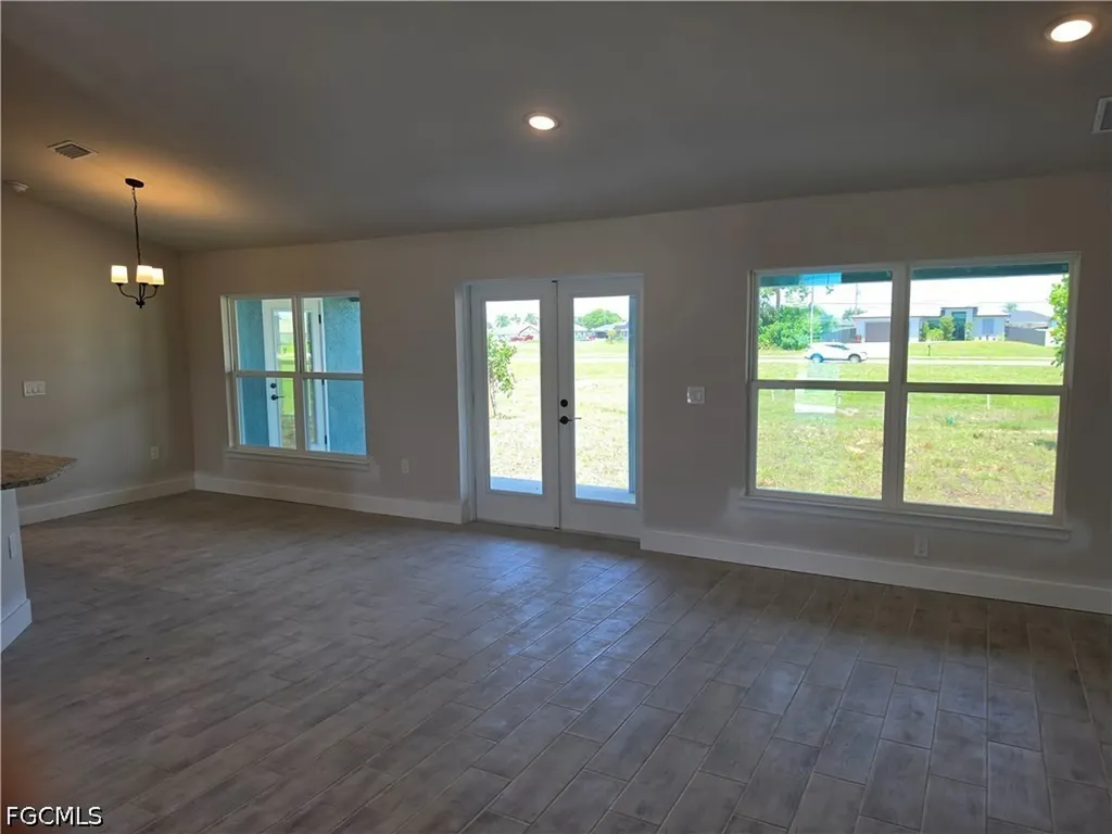 925 NW 8th Place Cape Coral FL 33993