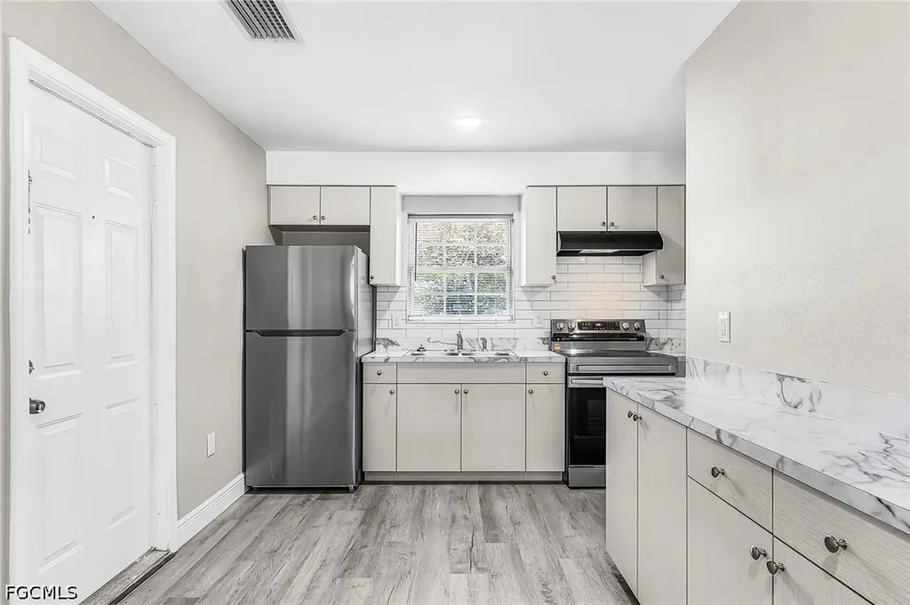2648 Michigan Avenue Fort Myers FL 33916
