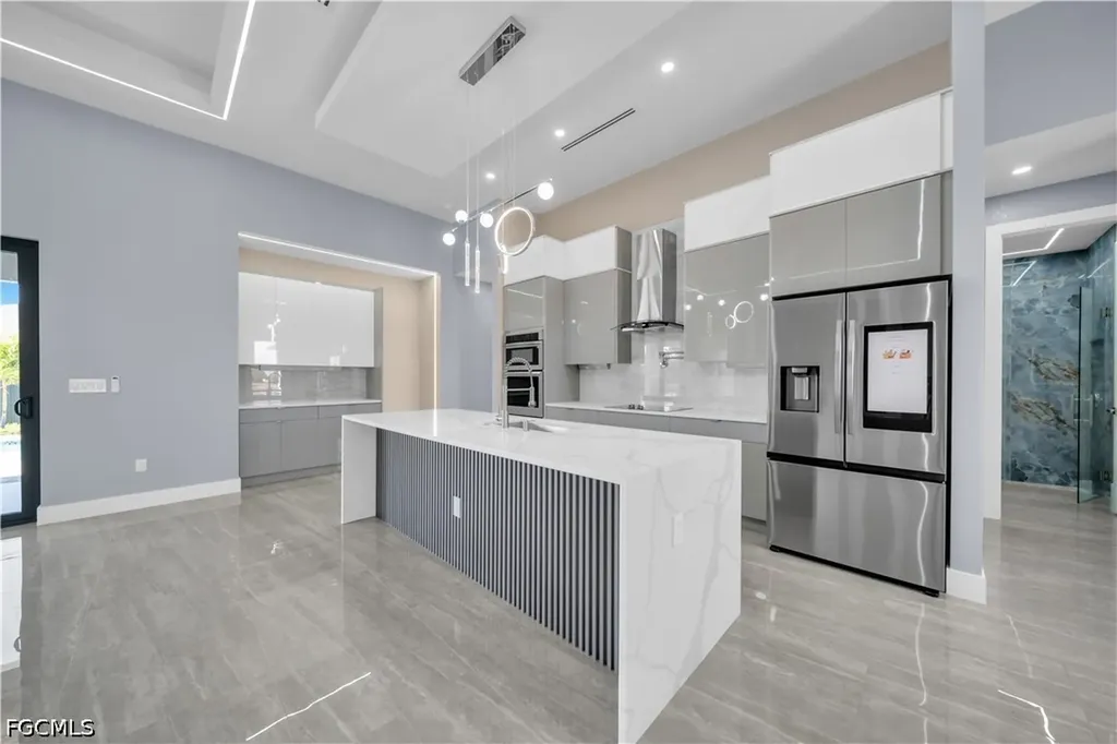 1125 NE 14th Terrace Cape Coral FL 33909