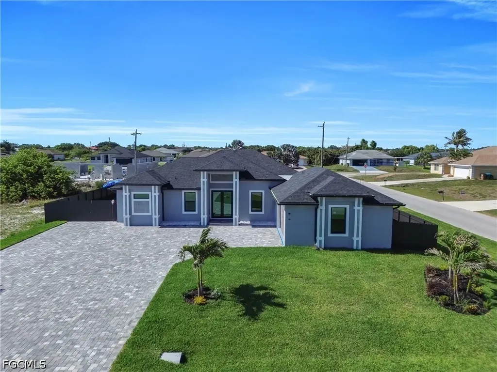 1125 NE 14th Terrace Cape Coral FL 33909