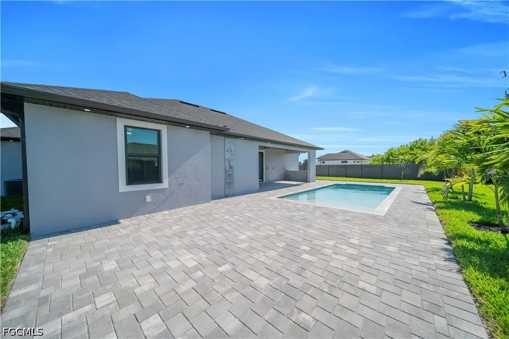 1125 NE 14th Terrace Cape Coral FL 33909