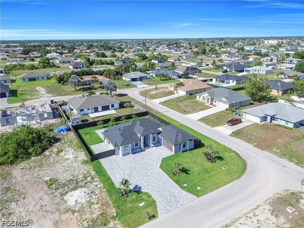 1125 NE 14th Terrace Cape Coral FL 33909