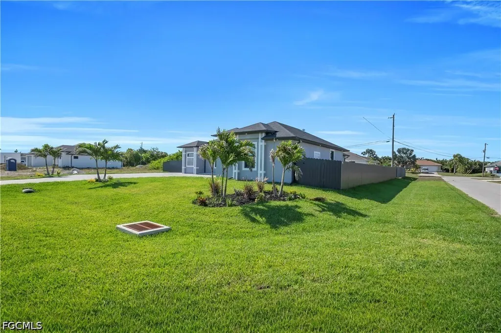 1125 NE 14th Terrace Cape Coral FL 33909