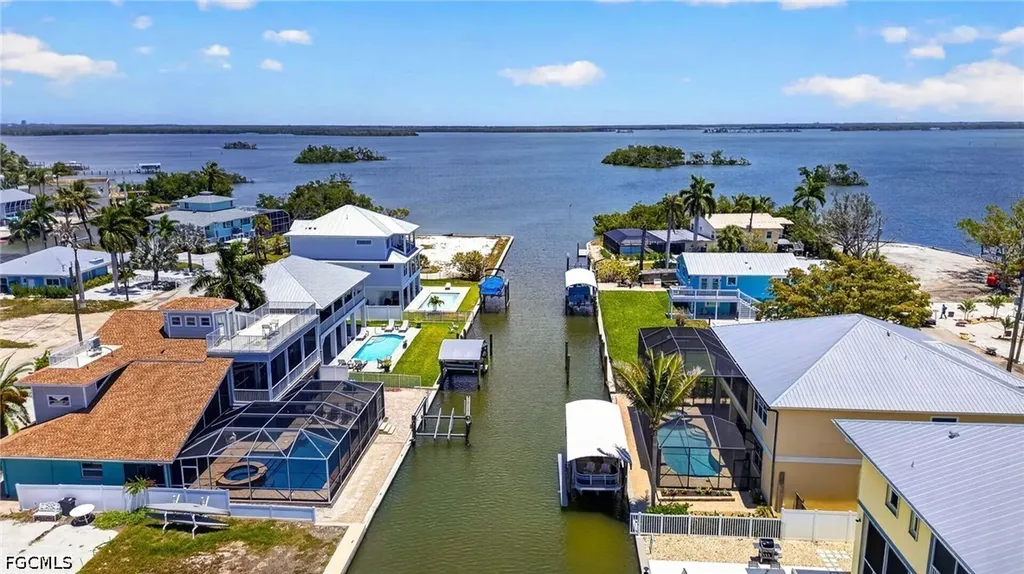 243 Driftwood Lane Fort Myers Beach FL 33931
