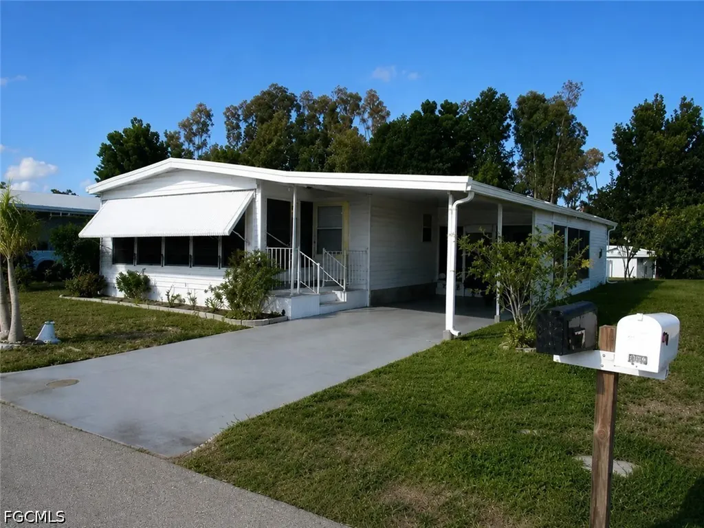 2809 Breezewood Drive North Fort Myers FL 33917