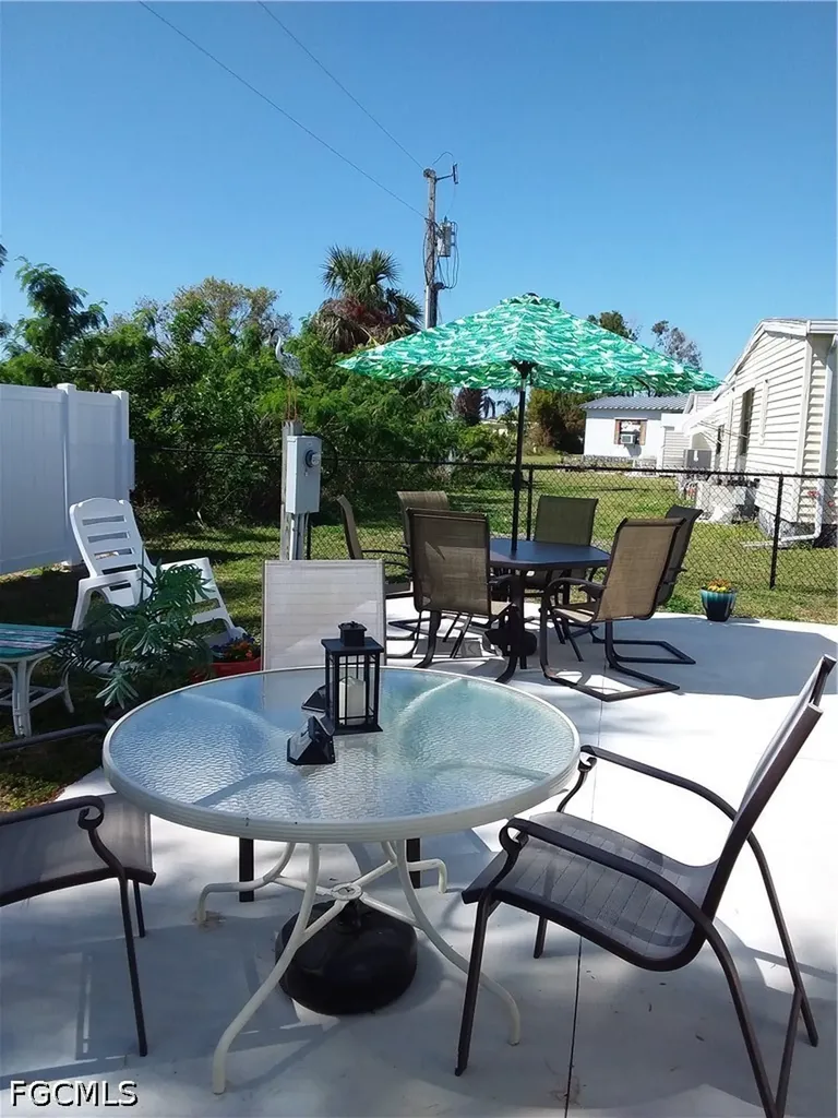 2809 Breezewood Drive North Fort Myers FL 33917