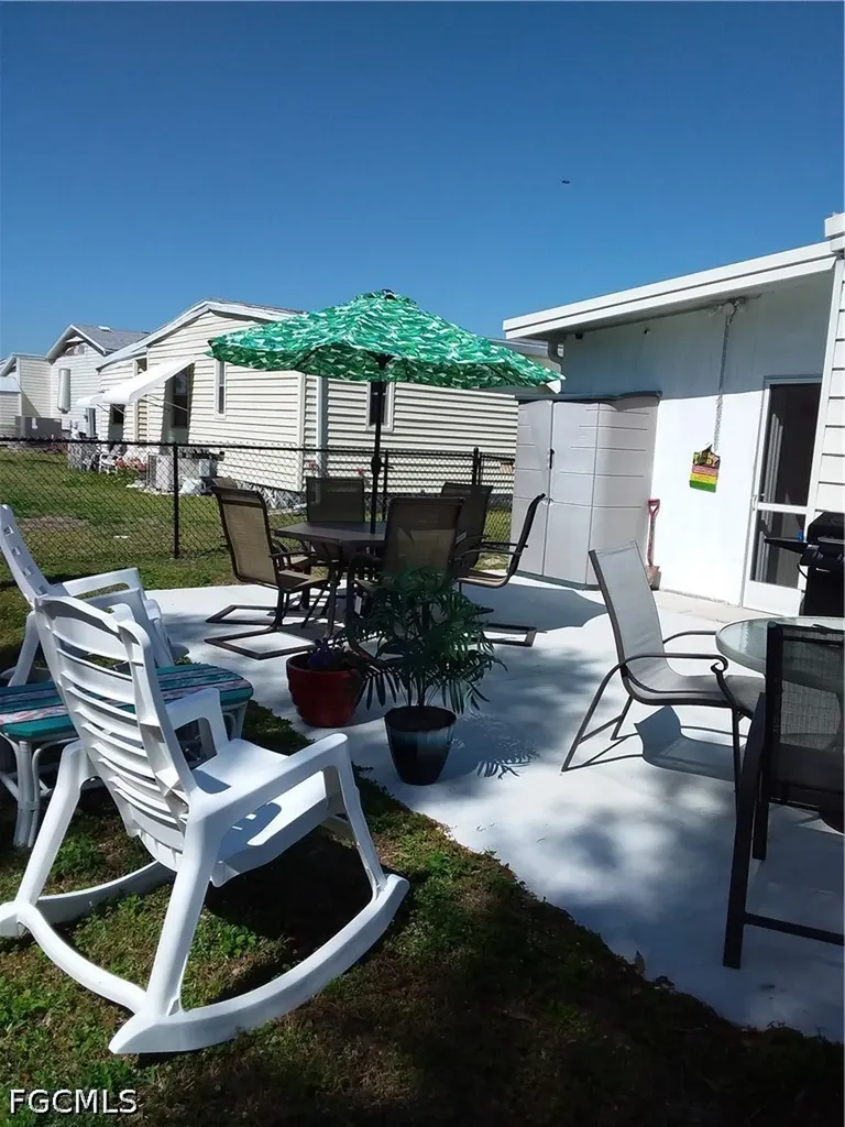 2809 Breezewood Drive North Fort Myers FL 33917