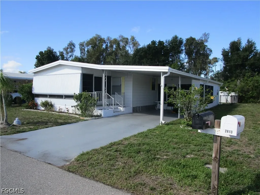 2809 Breezewood Drive North Fort Myers FL 33917