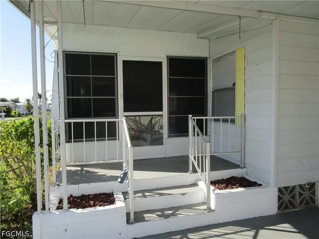 2809 Breezewood Drive North Fort Myers FL 33917