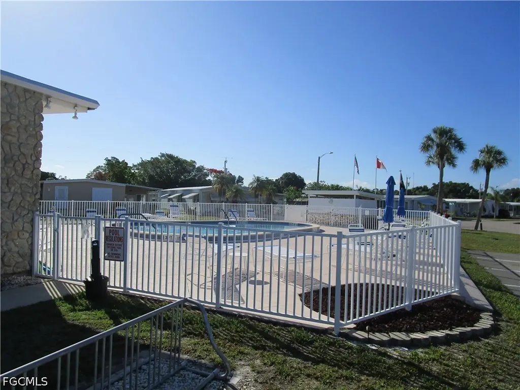 2809 Breezewood Drive North Fort Myers FL 33917