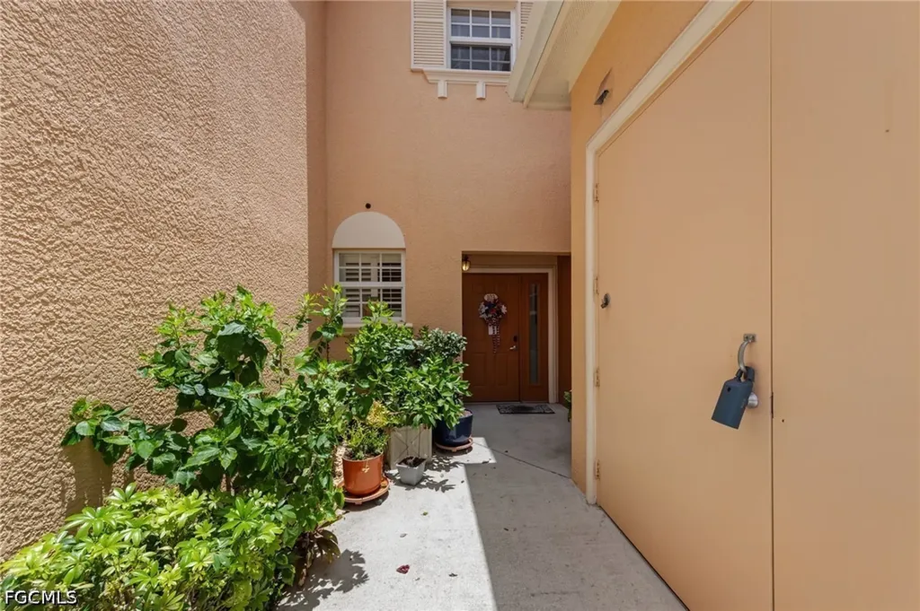 10013 Via Colomba Circle Fort Myers FL 33966