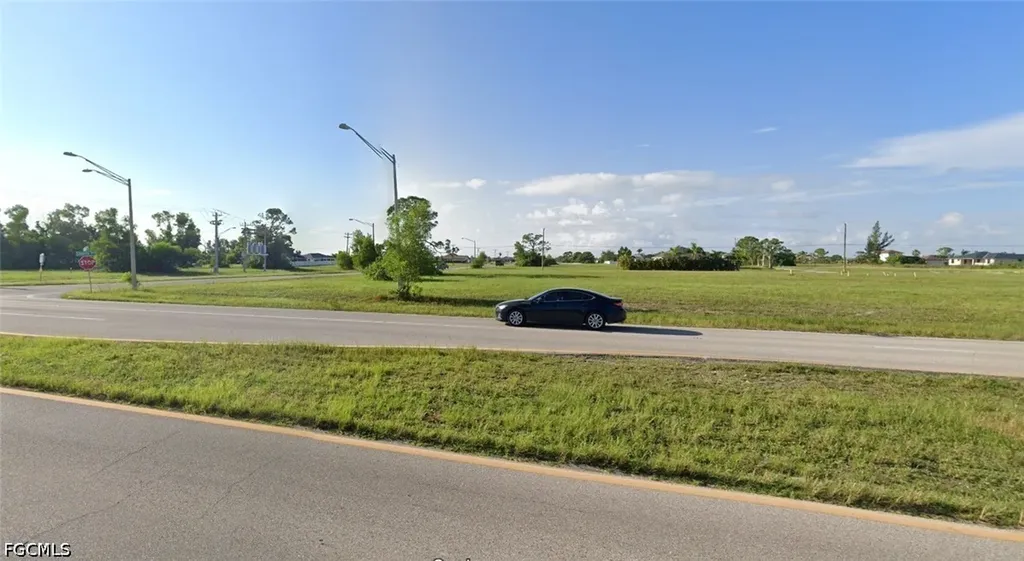 1604 Diplomat Parkway W Cape Coral FL 33993