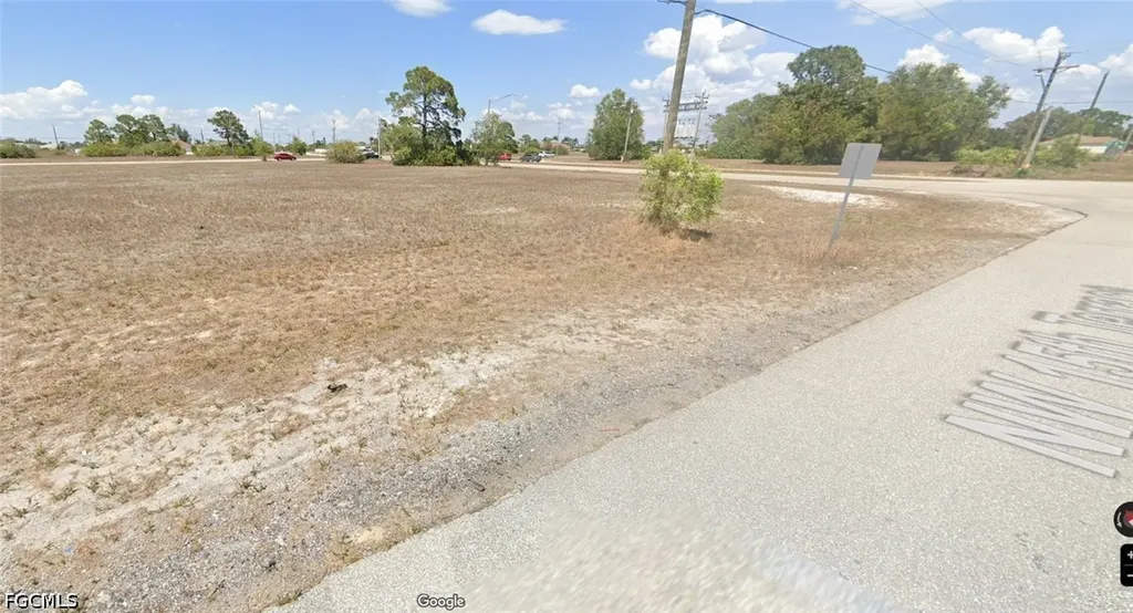 1604 Diplomat Parkway W Cape Coral FL 33993