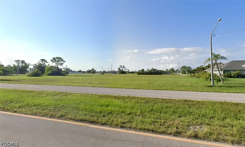1604 Diplomat Parkway W Cape Coral FL 33993