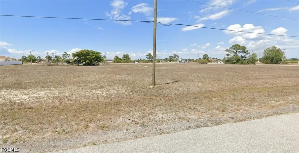 1604 Diplomat Parkway W Cape Coral FL 33993