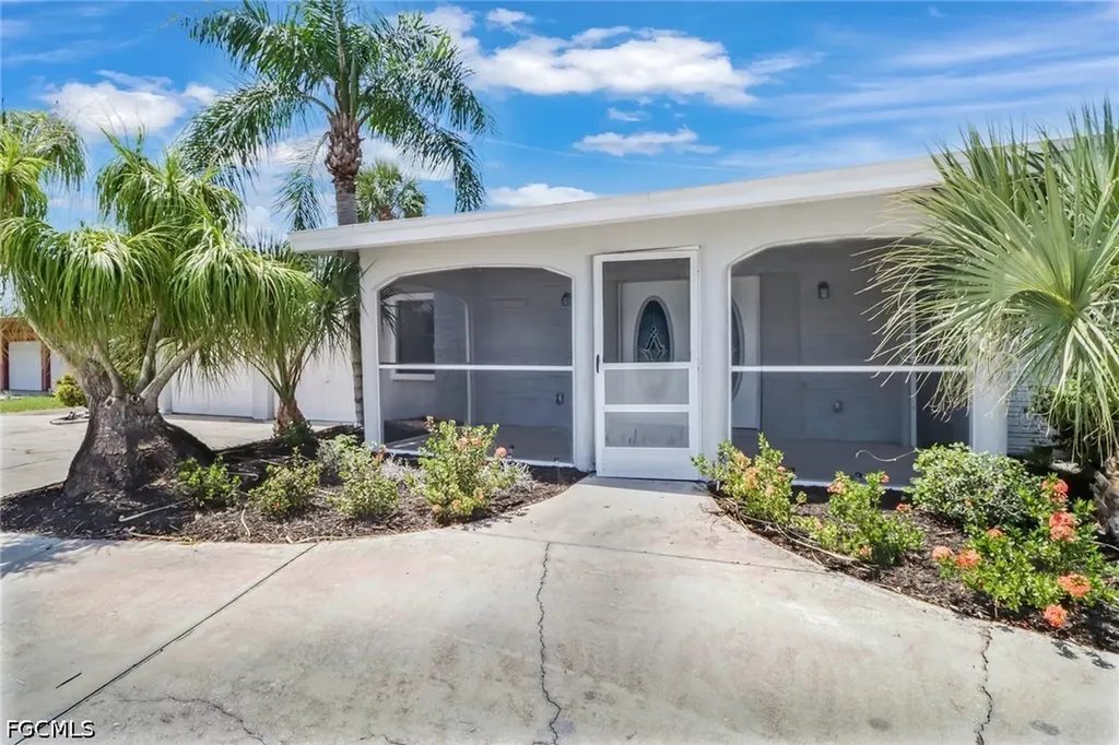 805 Leeland Heights Boulevard E Lehigh Acres FL 33936