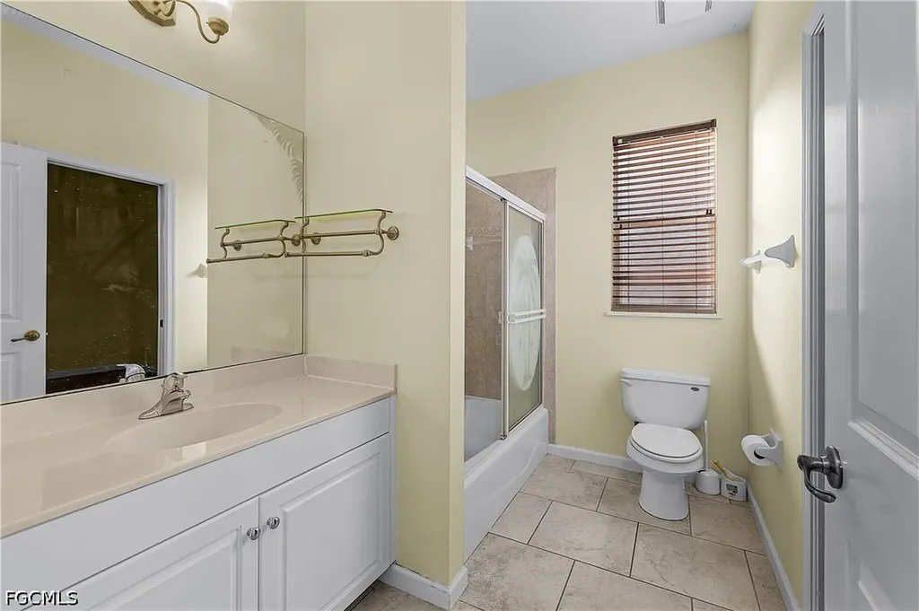 325 SE 21st Street Cape Coral FL 33990