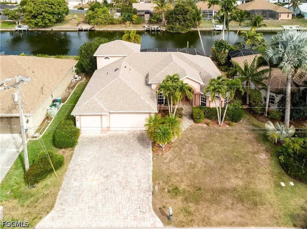 325 SE 21st Street Cape Coral FL 33990