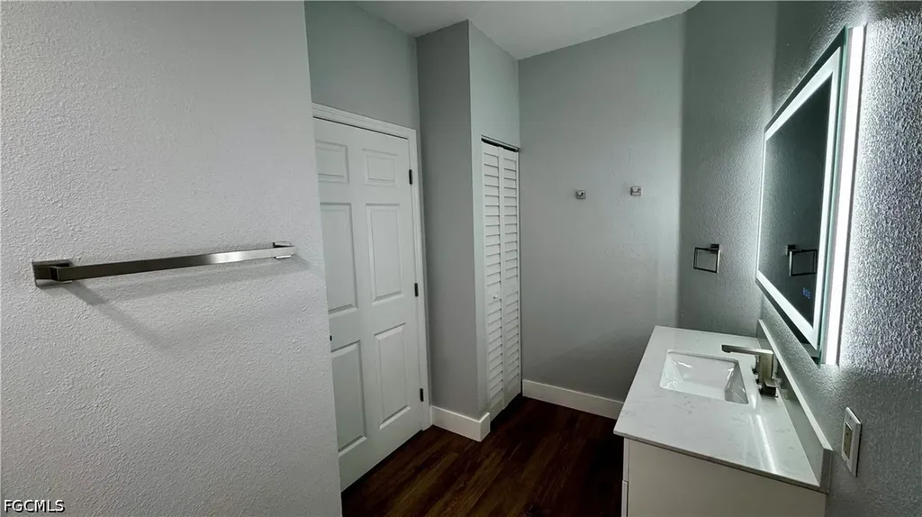 11530 Villa Grand Fort Myers FL 33913