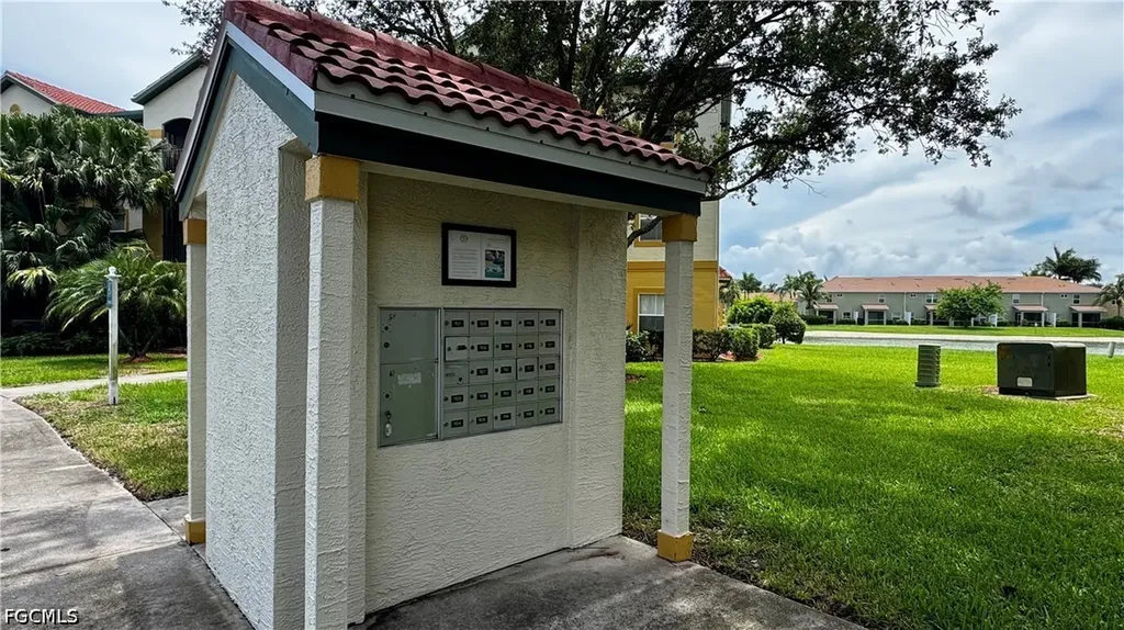11530 Villa Grand Fort Myers FL 33913