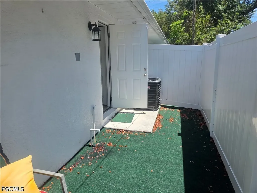 2156 Edison Avenue Fort Myers FL 33901