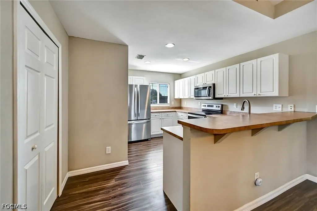 1338 NE 33rd Lane Cape Coral FL 33909