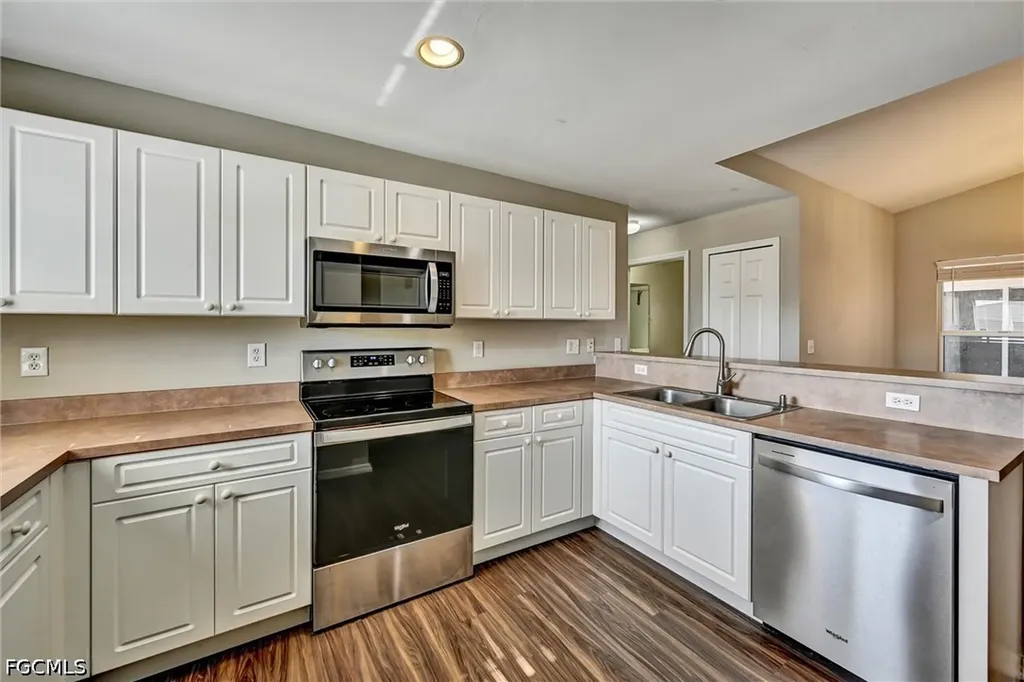 1338 NE 33rd Lane Cape Coral FL 33909