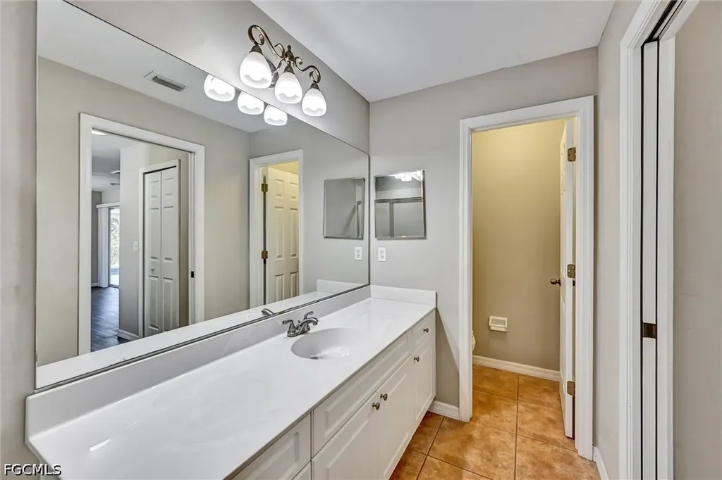 1338 NE 33rd Lane Cape Coral FL 33909