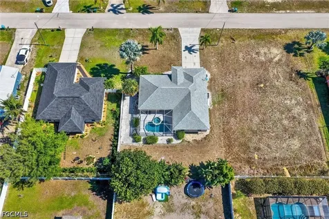 1338 NE 33rd Lane Cape Coral FL 33909