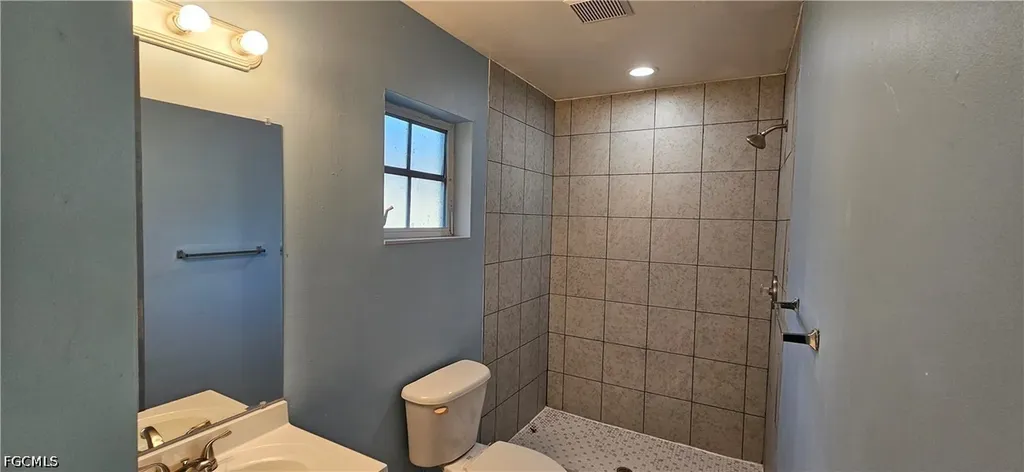401 SE 24th Avenue Cape Coral FL 33990