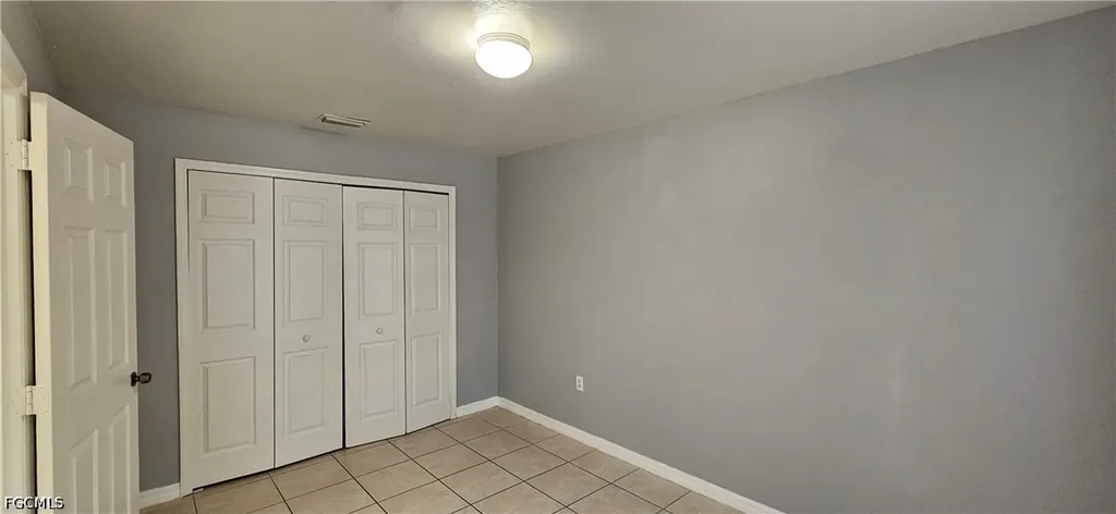 401 SE 24th Avenue Cape Coral FL 33990