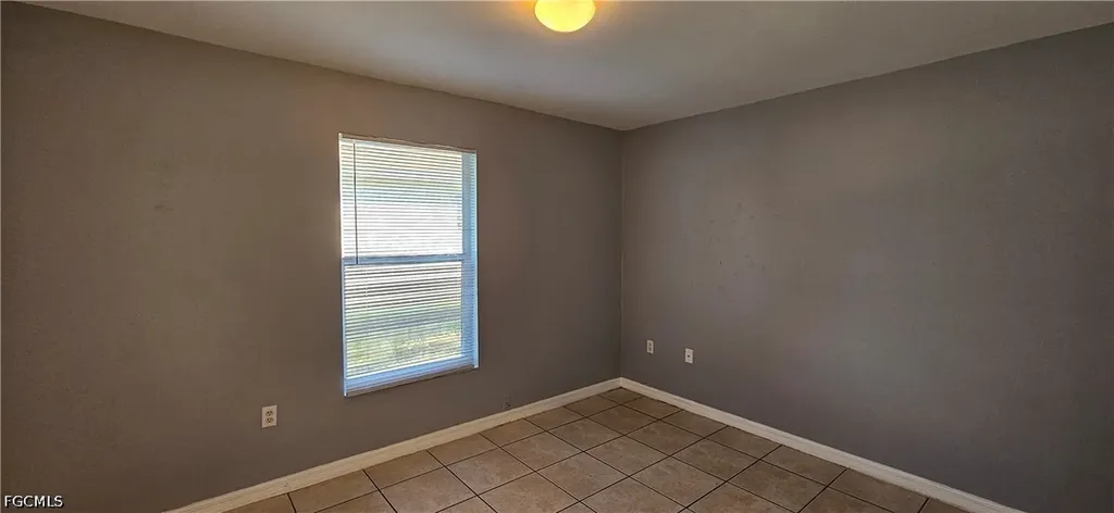 401 SE 24th Avenue Cape Coral FL 33990