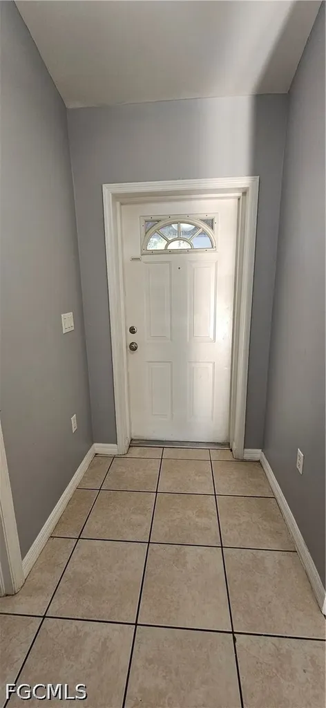 401 SE 24th Avenue Cape Coral FL 33990