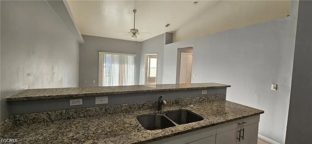 401 SE 24th Avenue Cape Coral FL 33990
