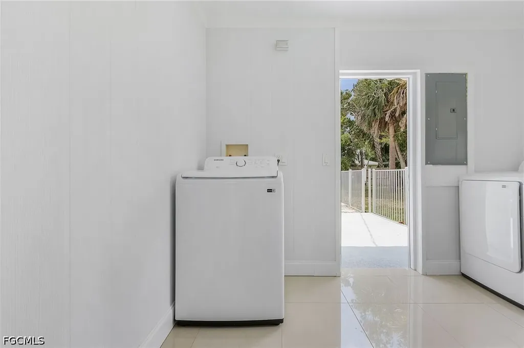 5251 Tower Drive Cape Coral FL 33904
