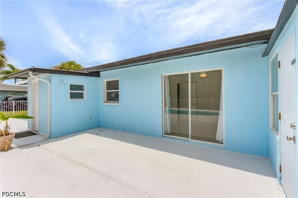 5251 Tower Drive Cape Coral FL 33904
