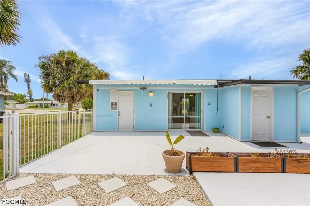 5251 Tower Drive Cape Coral FL 33904