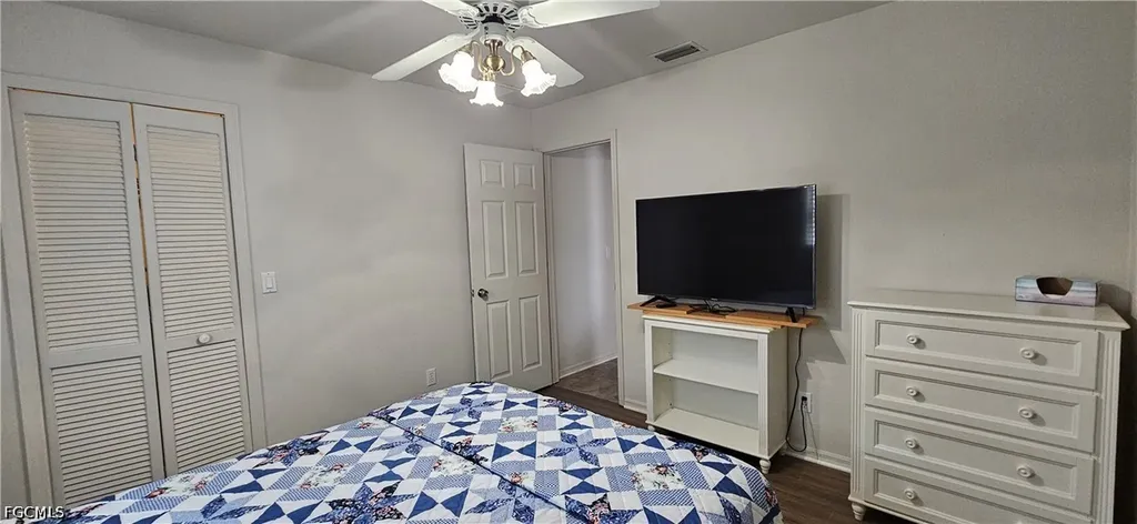 1203 SE 23rd Terrace Cape Coral FL 33990